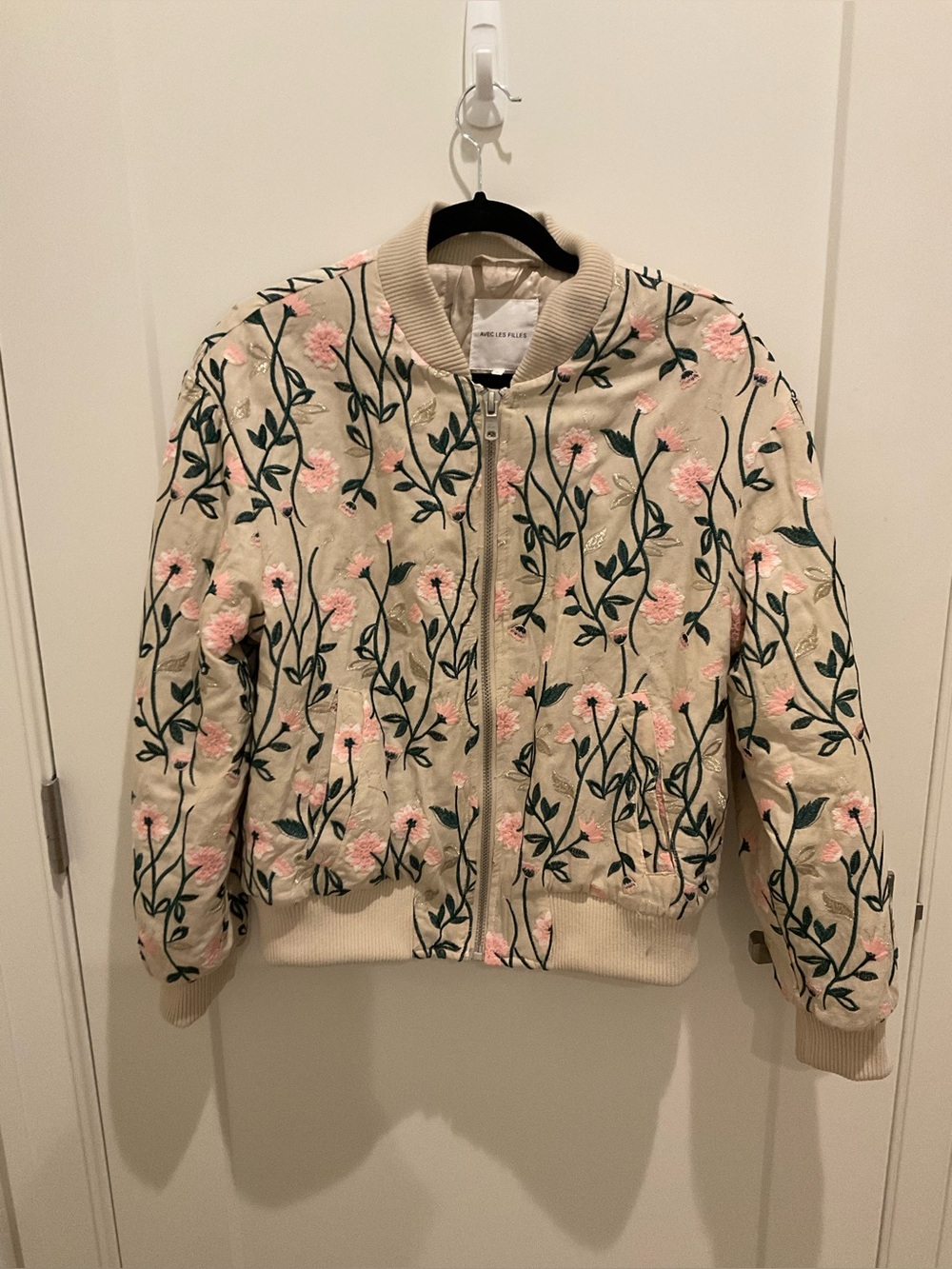 Avec Les Filles Embroidered Floral Bomber Jacket - Picture 2 of 5
